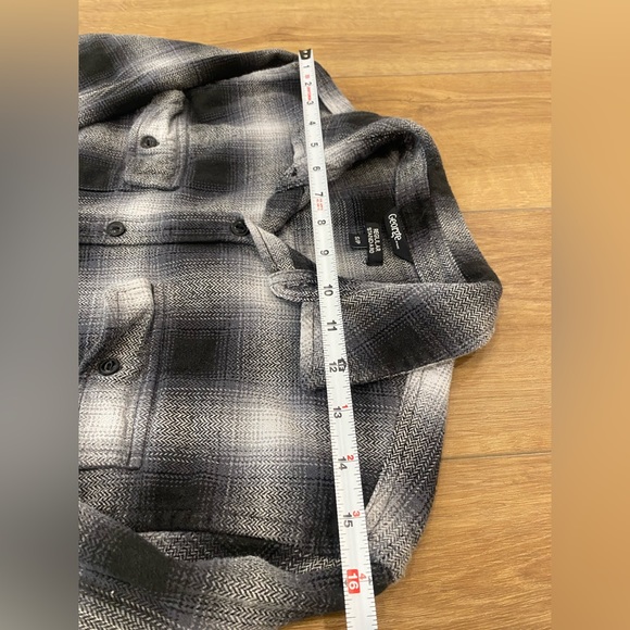 George Flannel - Picture 6 of 6